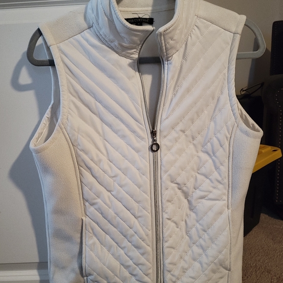 Womens medium white vest - Picture 2 of 2